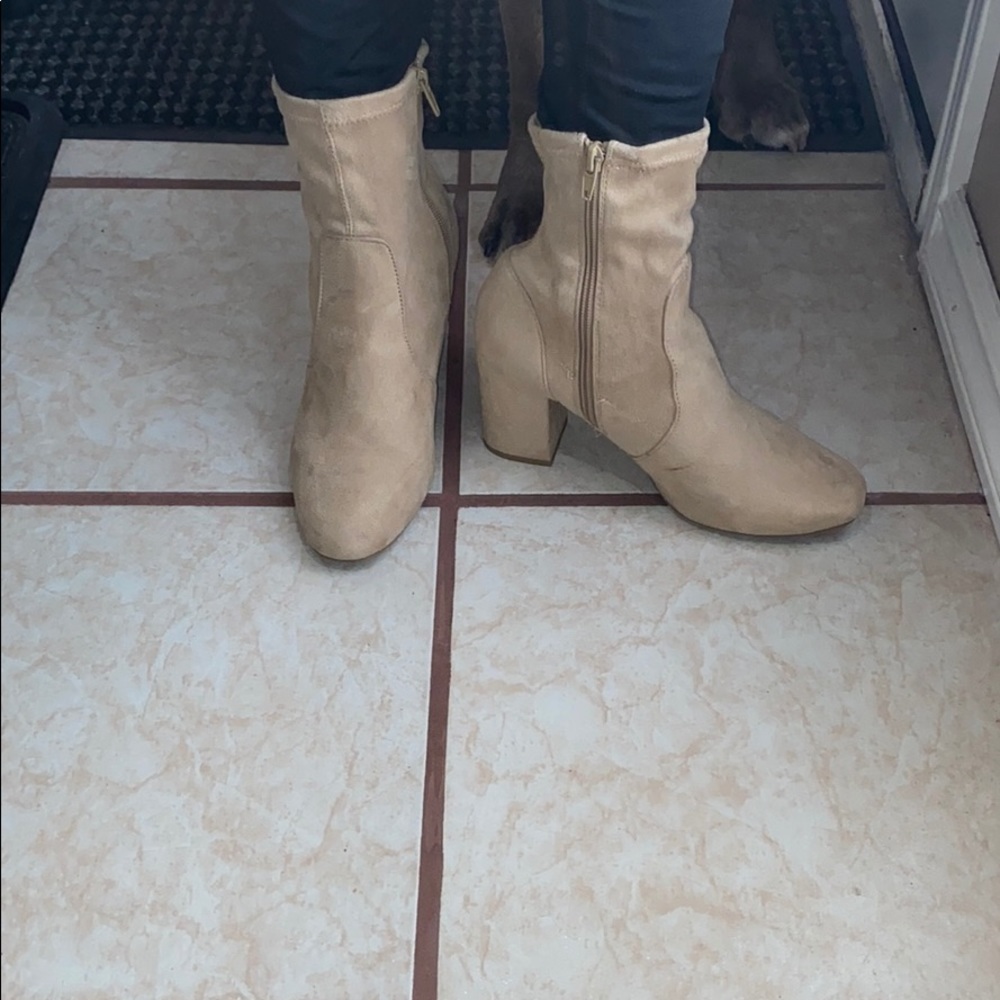 Suede booties - Picture 4 of 5